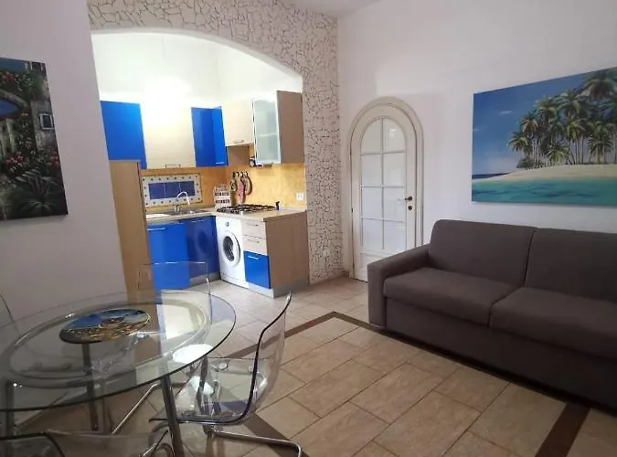 Casa Con Accesso Diretto In アパートホテル *